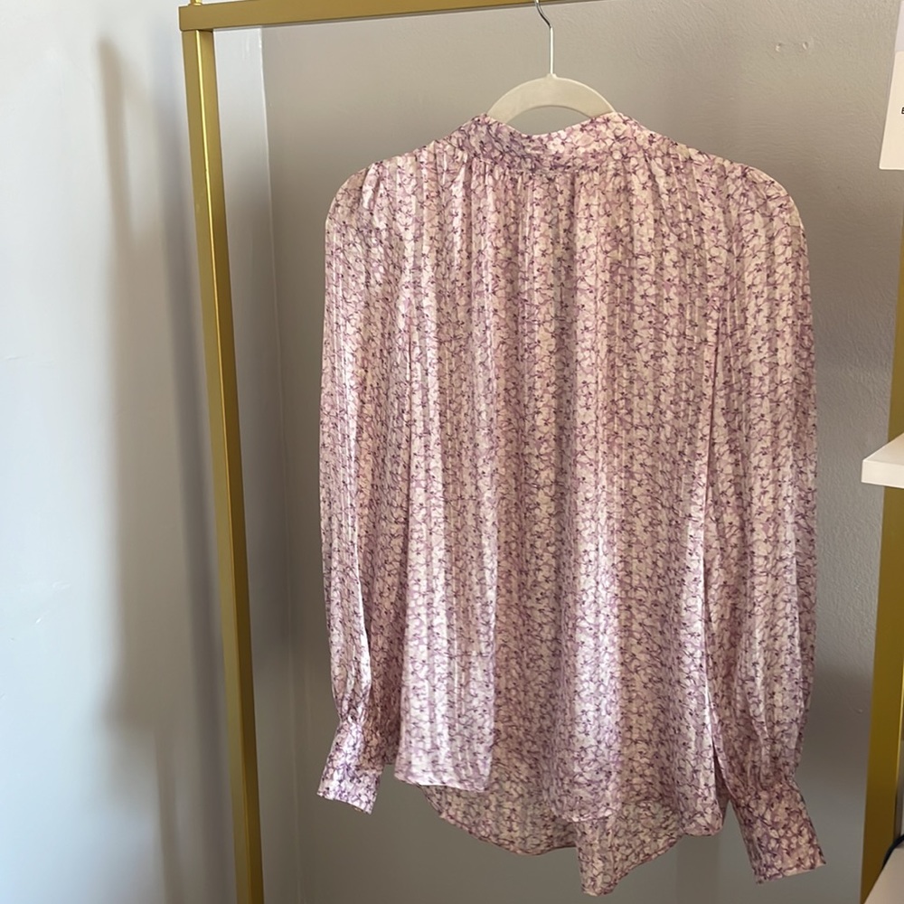 H&M lilac long sleeve blouse with a white floral print and mock neck